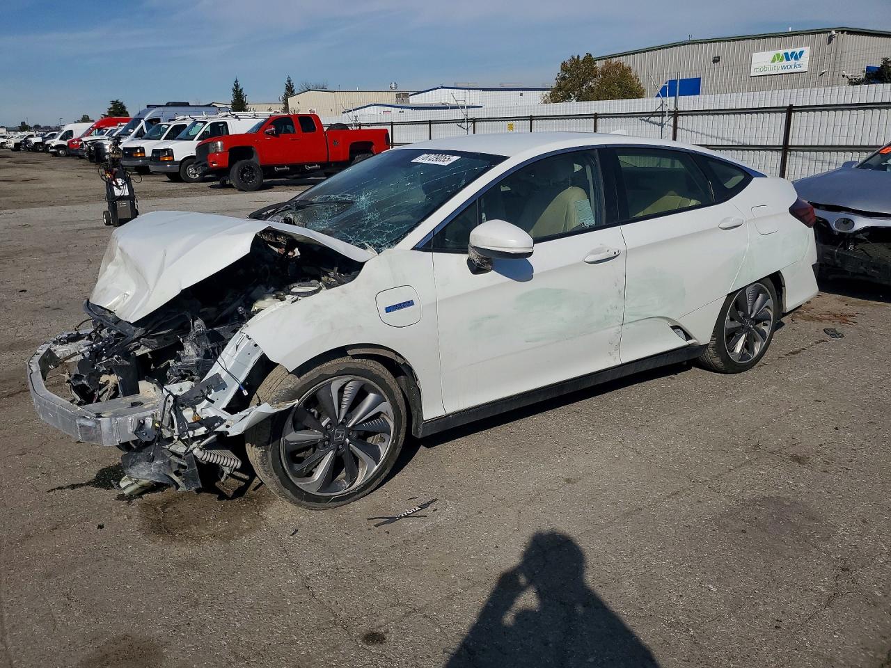 2020 Honda Clarity VIN JHMZC5F18LC001474 photo 1