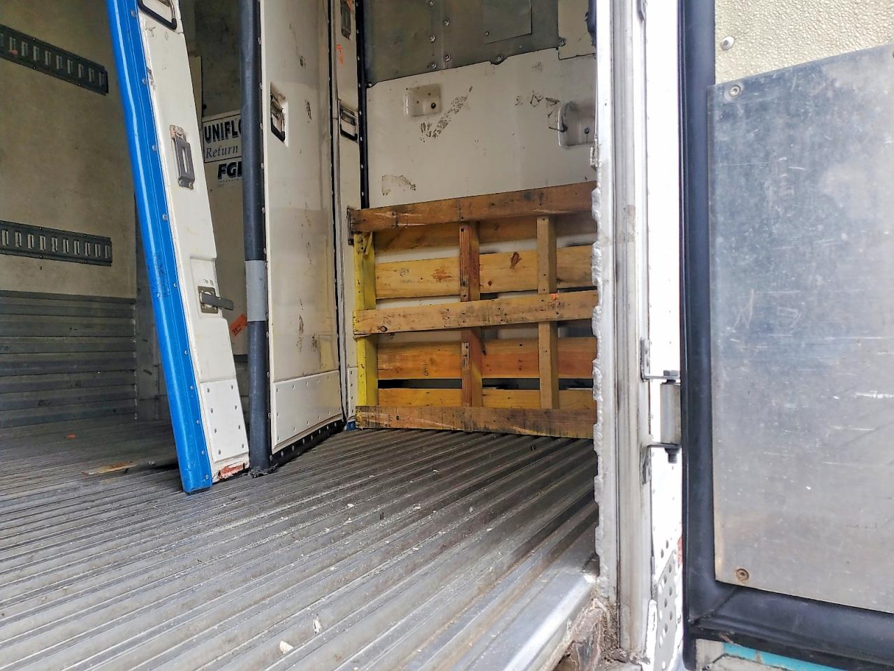 2016 UTIL Trailer VIN 1UYVS2485GM526026 photo 5