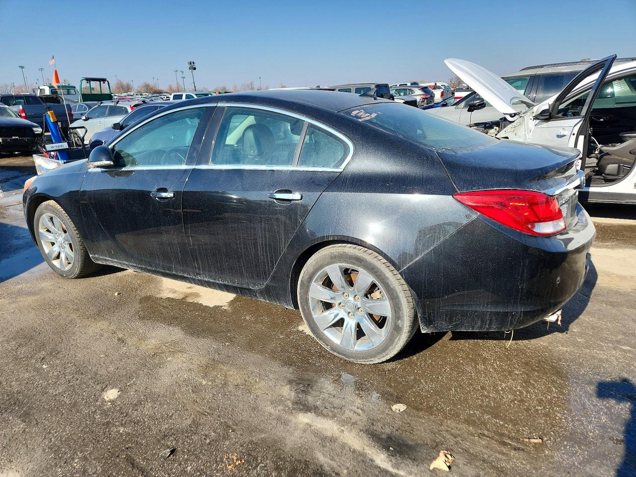 2013 Buick Regal VIN 2G4GS5EV6D9143701 photo 2