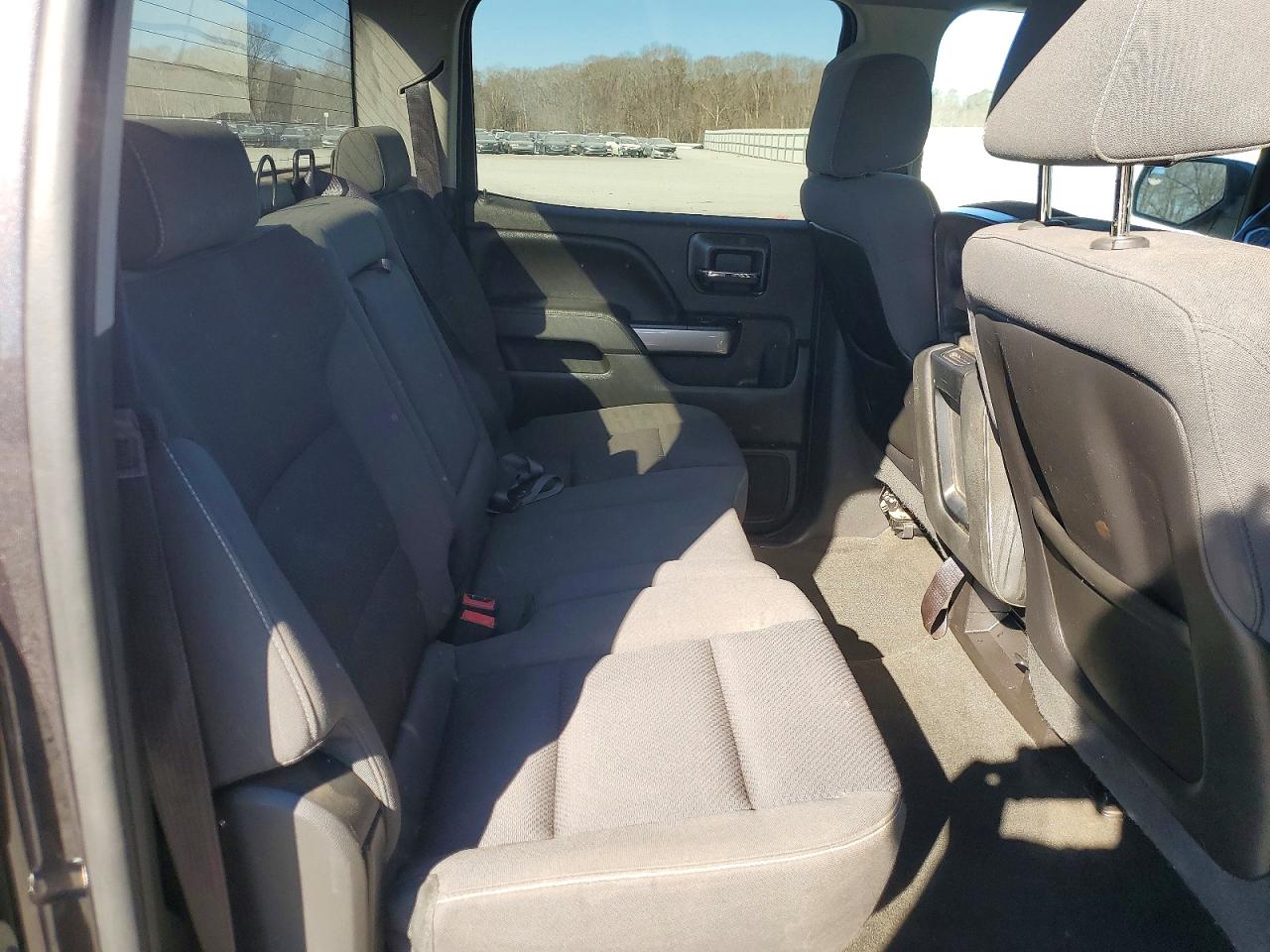 2015 Chevrolet All models VIN 3GCUKREC6FG200050 photo 10