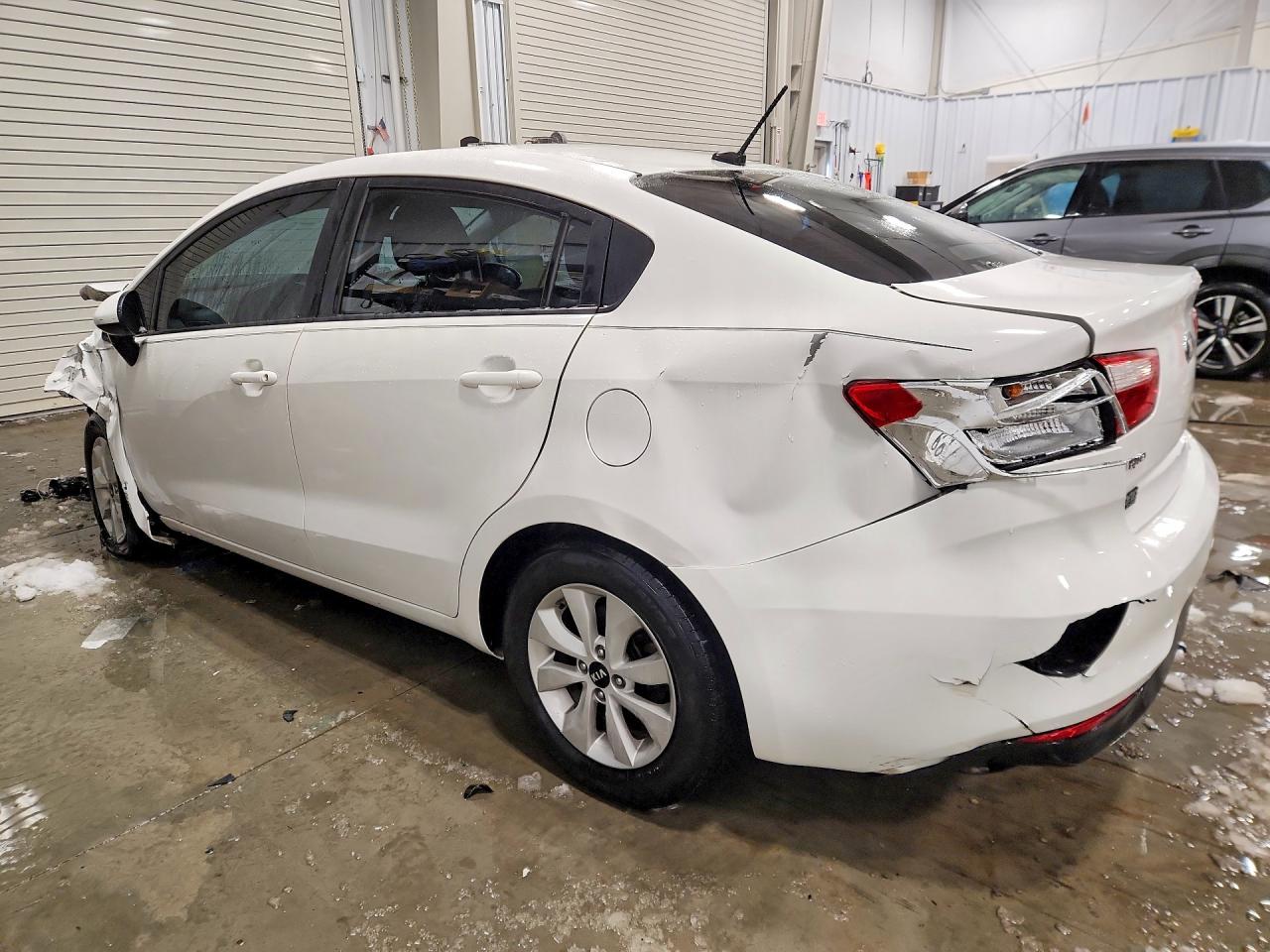 2017 Kia Rio VIN KNADM4A38H6071832 photo 2