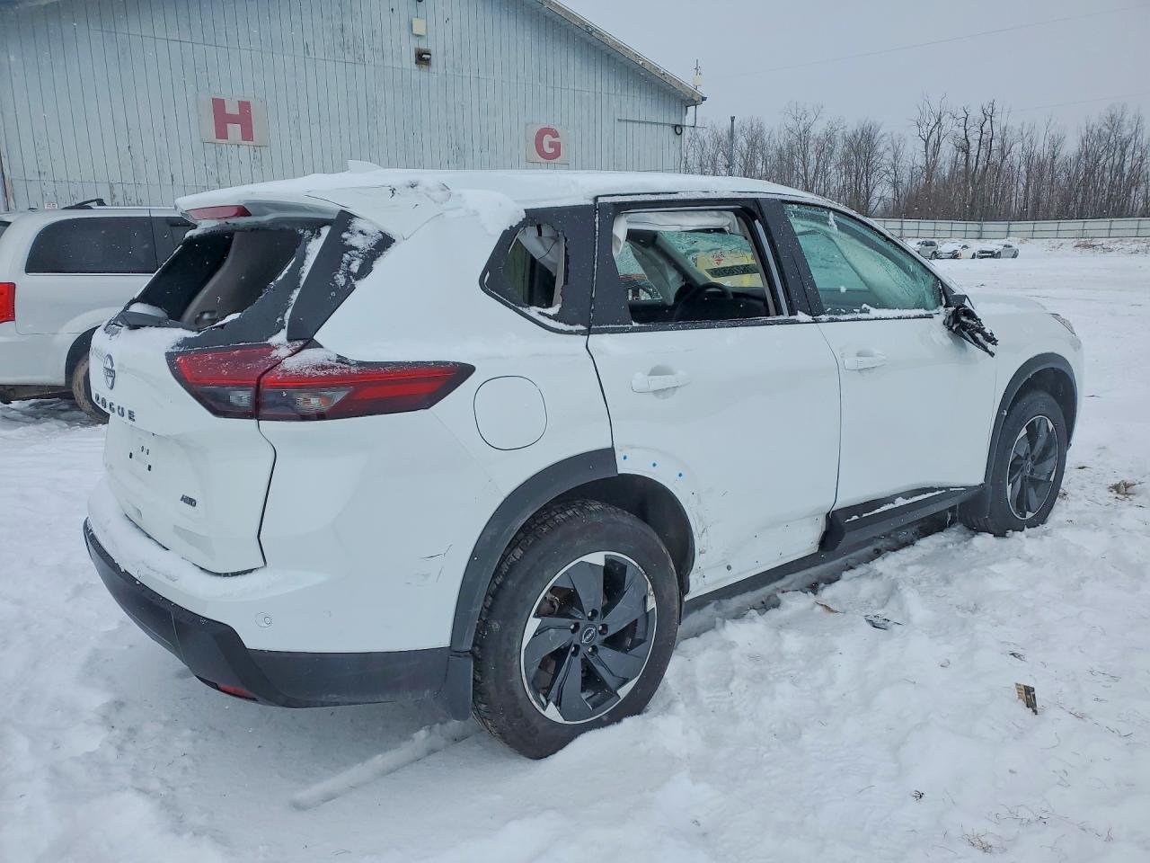 2025 Rogue VIN JN8BT3BBXSW157054 photo 3