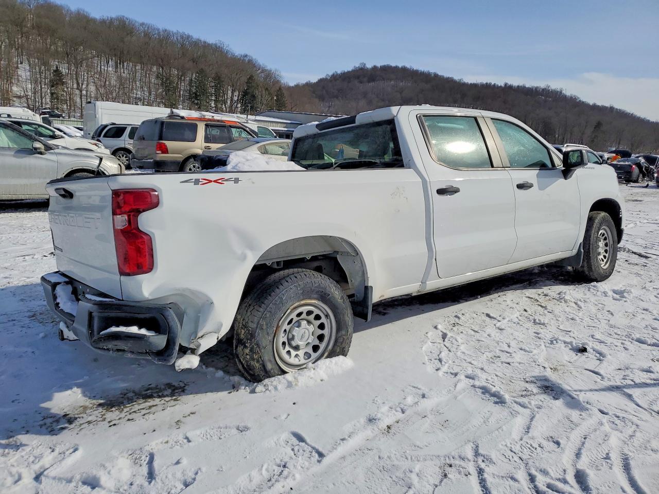 2024 Chevrolet All models VIN 1GCUDAED5RZ183704 photo 3