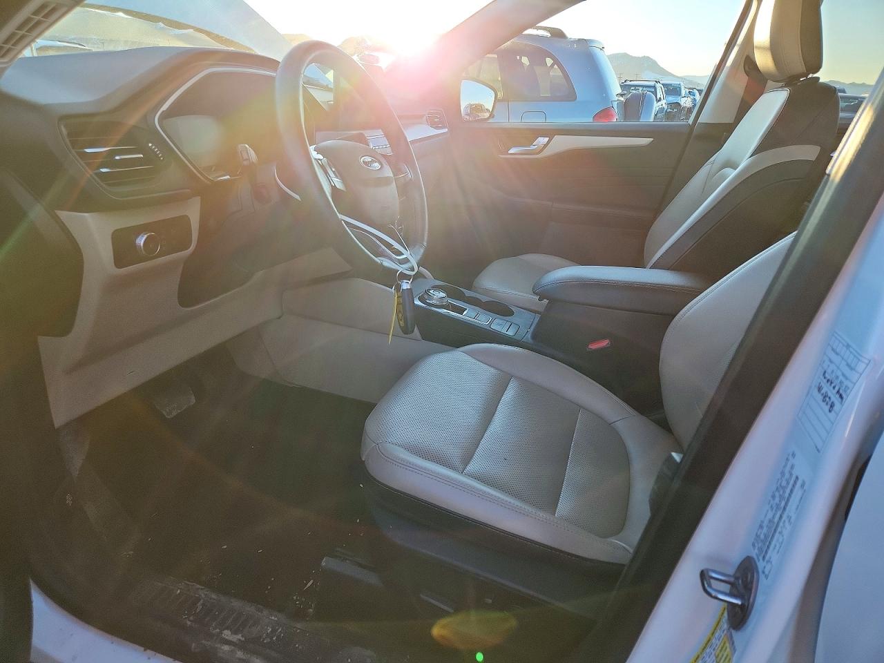 2021 Ford Escape VIN 1FMCU9H60MUA61020 photo 7