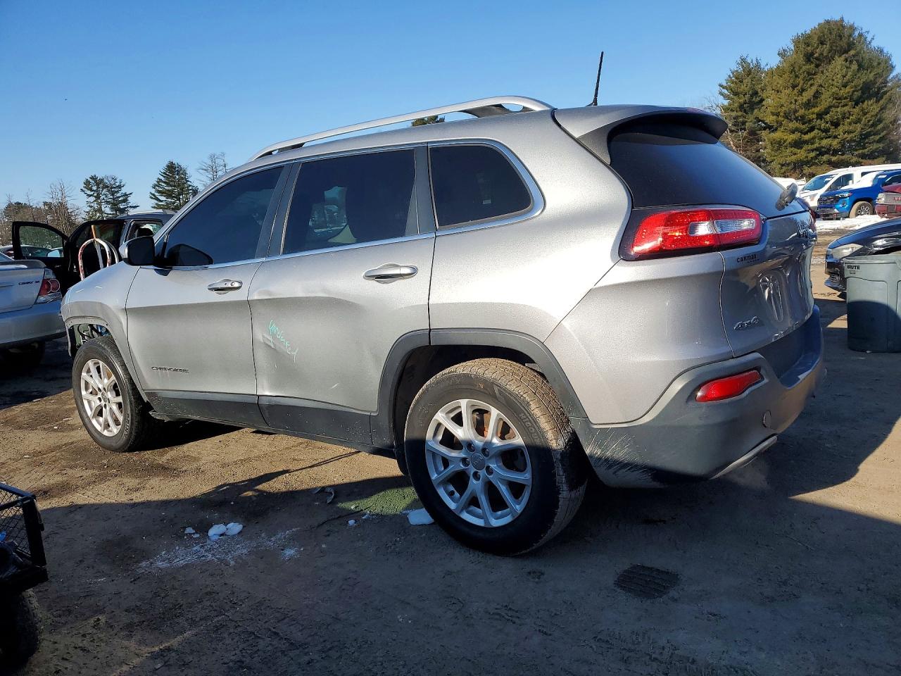 2016 Jeep Grand cher VIN 1C4PJMCB0GW134532 photo 2