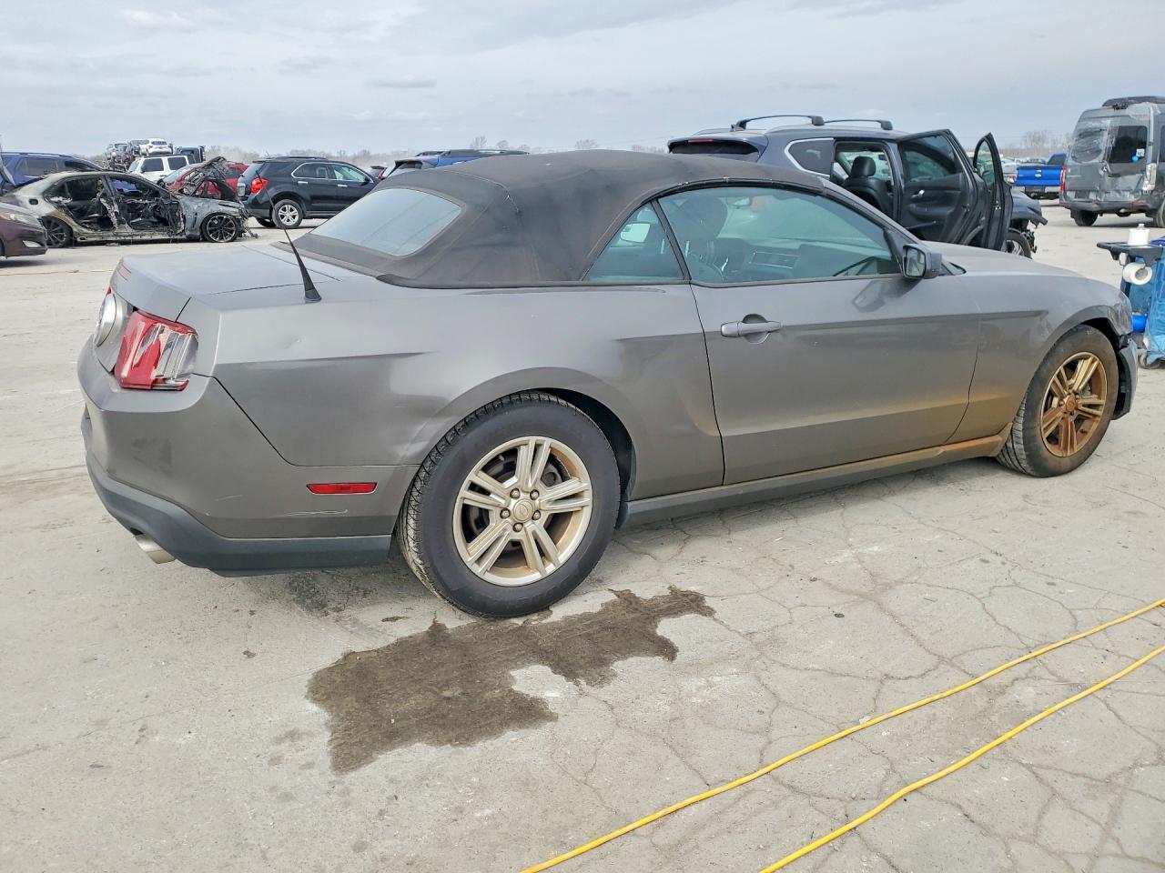 2011 Ford All models VIN 1ZVBP8EM1B5129463 photo 3