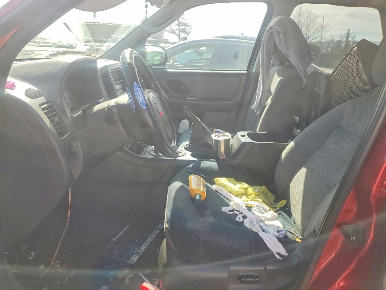 2005 Ford Escape VIN 1FMYU93105KA70752 photo 7