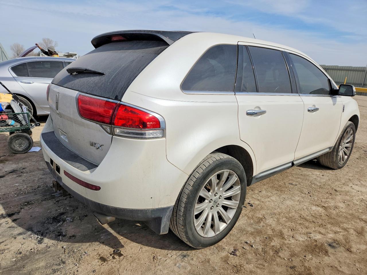 2012 Lincoln Mkx VIN 2LMDJ6JKXCBL15389 photo 3