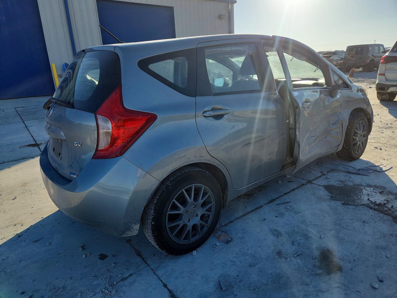 2015 NISS Versa VIN 3N1CE2CP9FL377654 photo 3