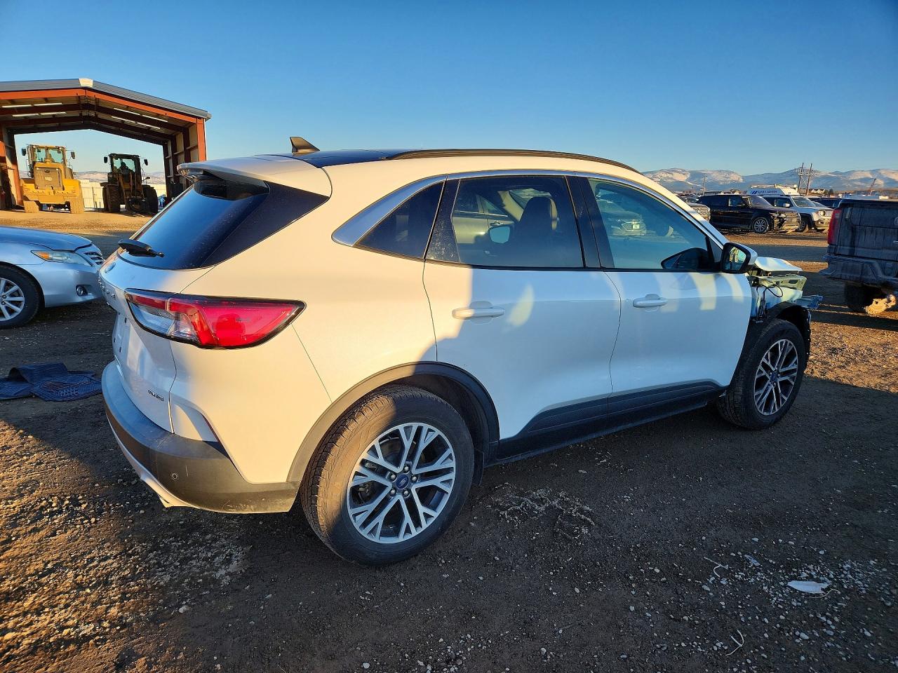 2021 Ford Escape VIN 1FMCU9H60MUA61020 photo 3