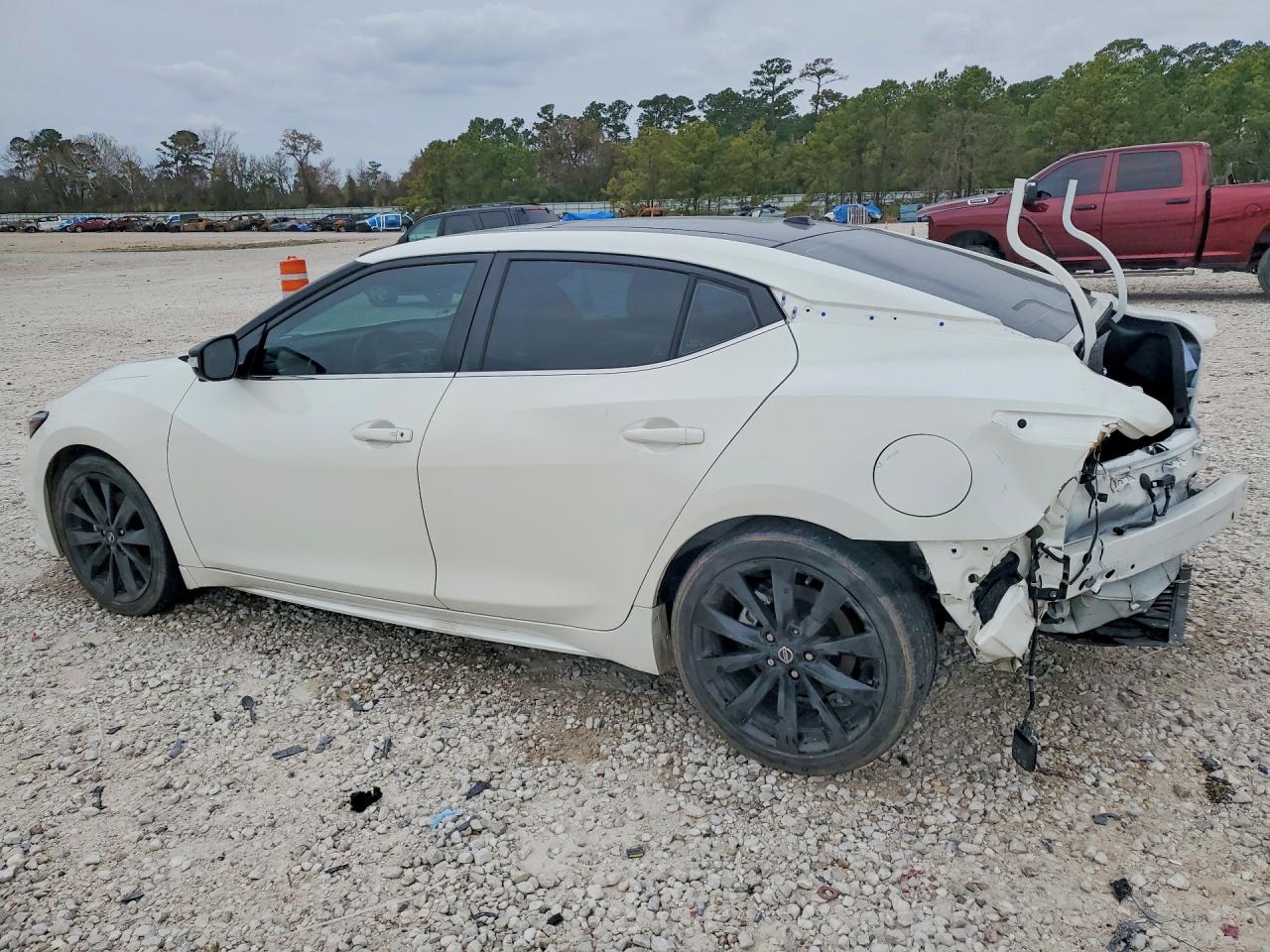 2021 Nissan Maxima VIN 1N4AA6EV4MC515392 photo 2