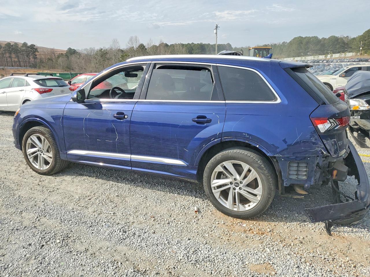 2021 Audi Q7 VIN WA1LXAF79MD025118 photo 2