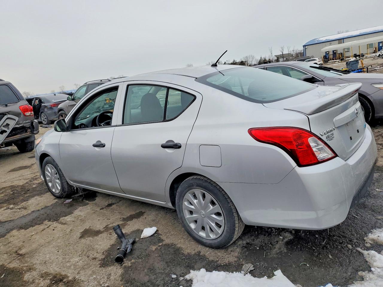 2015 NISS Versa VIN 3N1CN7AP3FL938981 photo 2