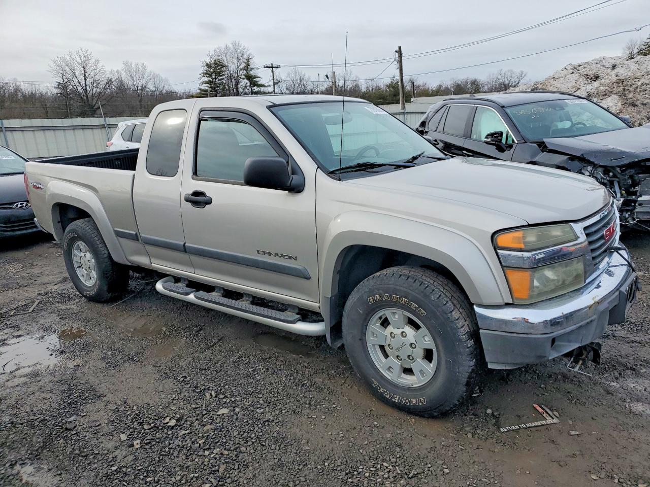 2005 GMC Canyon VIN 1GTDT196358213569 photo 4