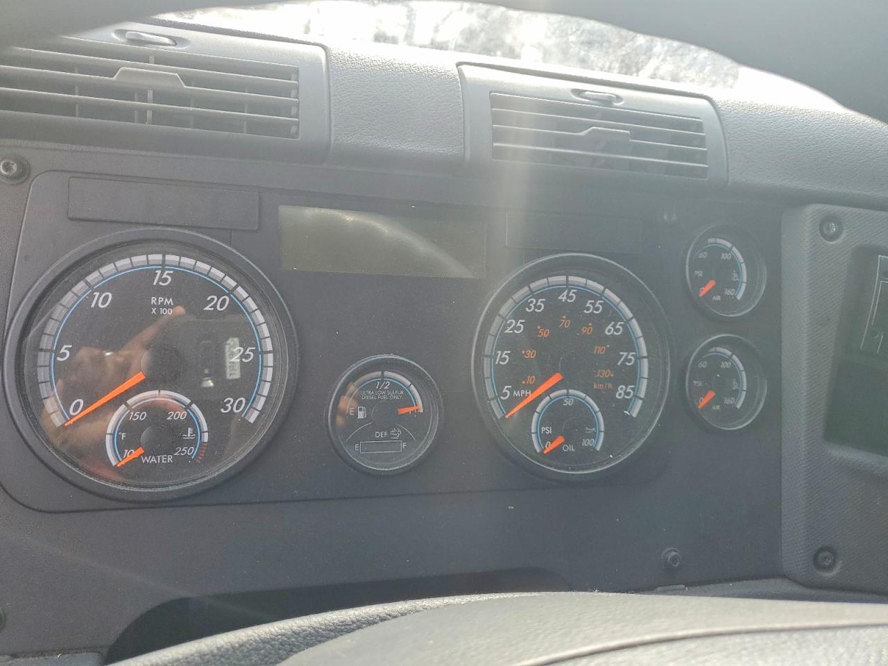 2018 FREIGHTLINER All other VIN 3AKJGLDR4JDJT8796 photo 8