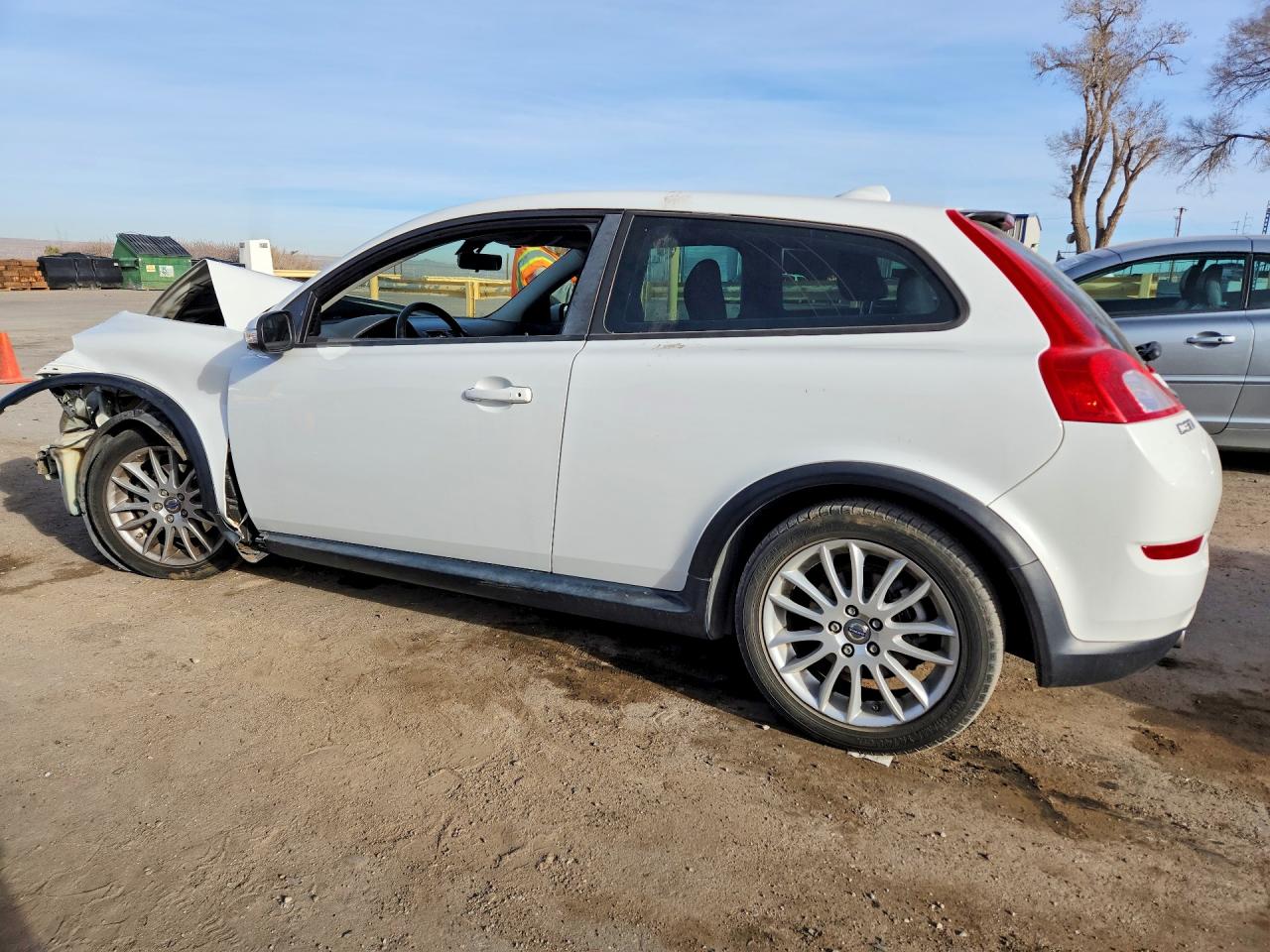 2011 VOLVO C30 VIN YV1672MK0B2232368 photo 2