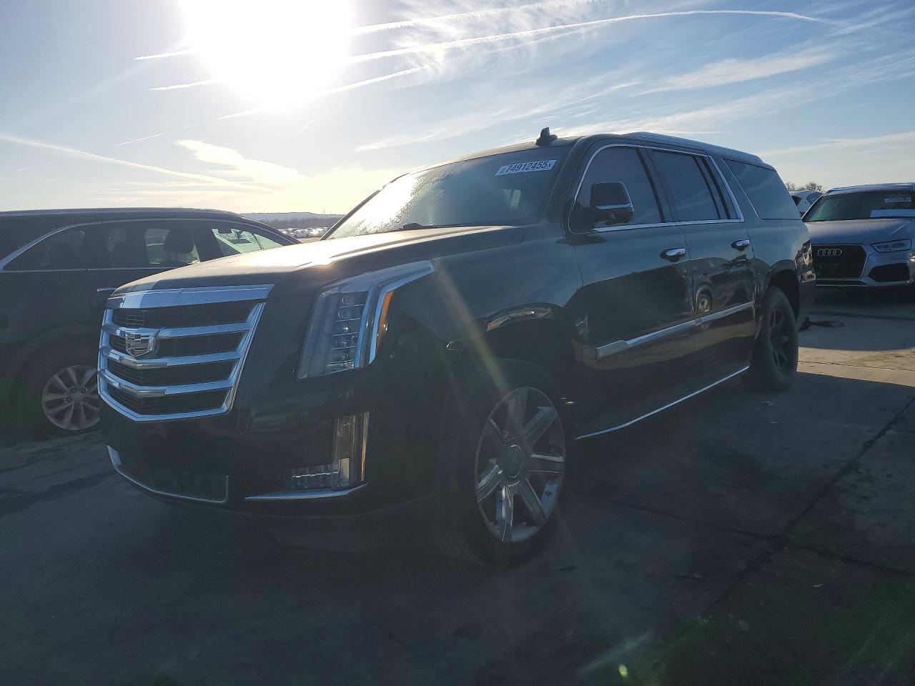 2019 Cadillac Escalade VIN 1GYS3HKJ3KR286200 photo 1