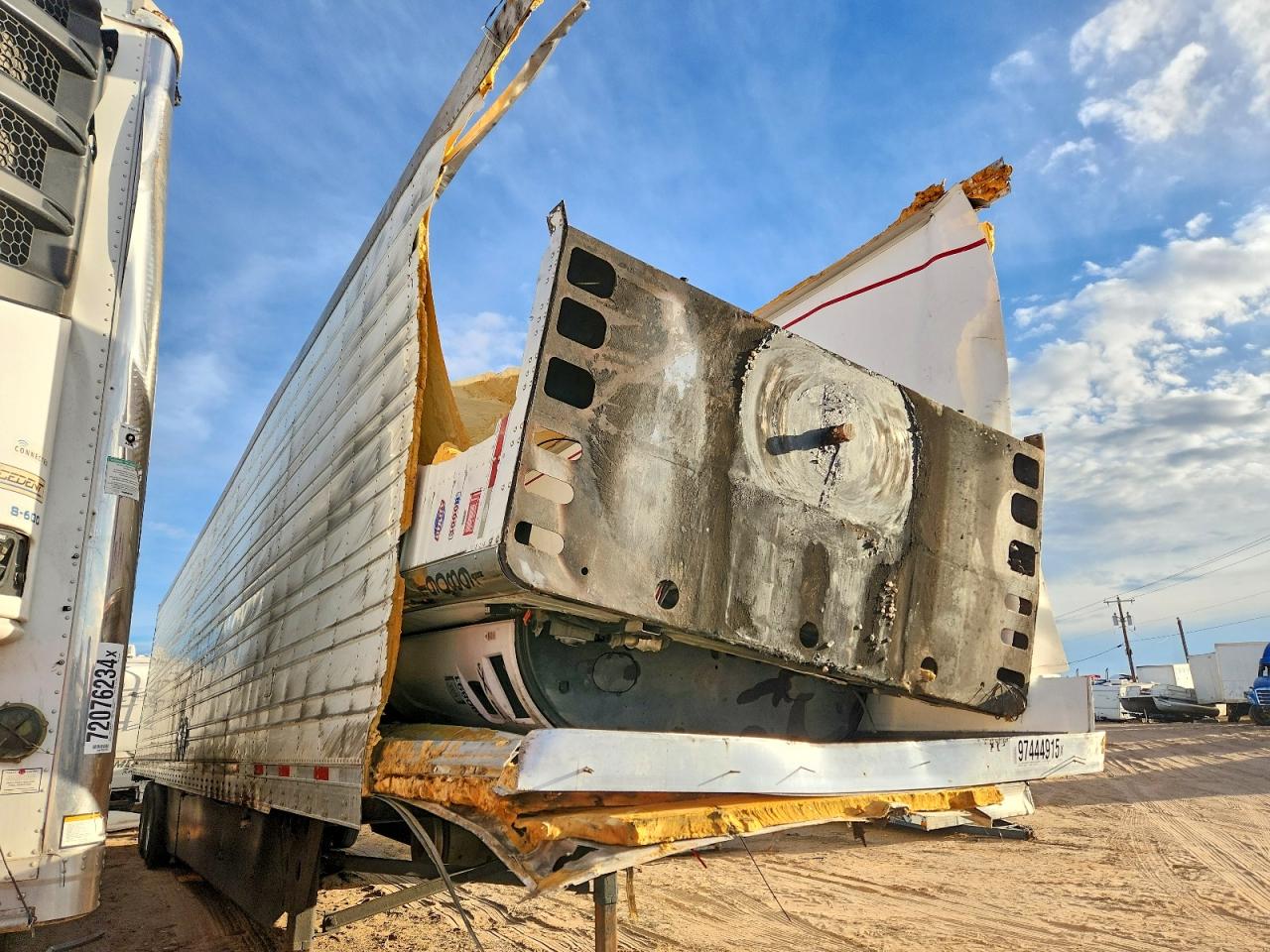 2019 TRAILER Cargo trai VIN 1UYVS2534K6607342 photo 1