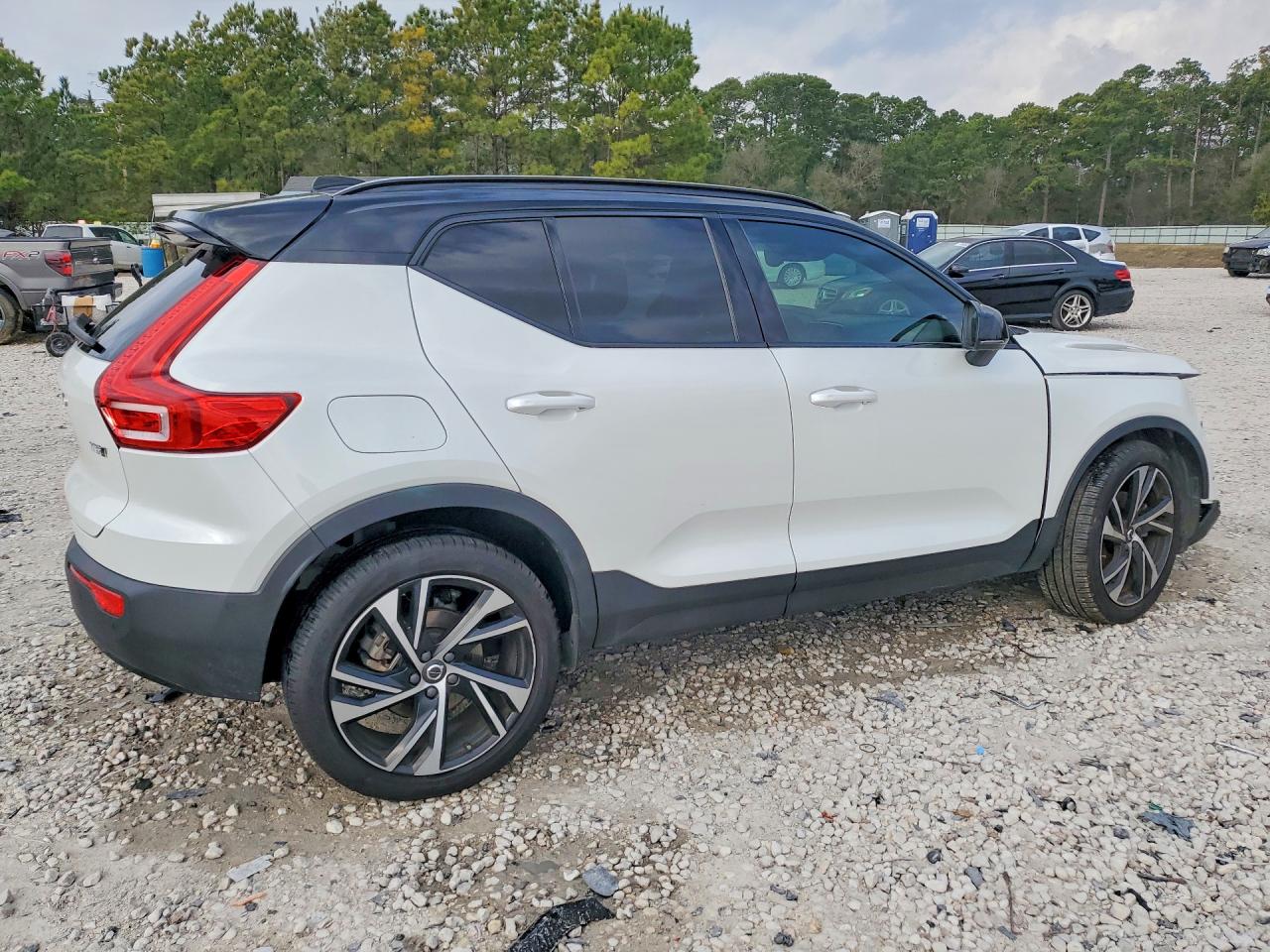 2021 Volvo Xc40 VIN YV4162UM0M2613299 photo 3