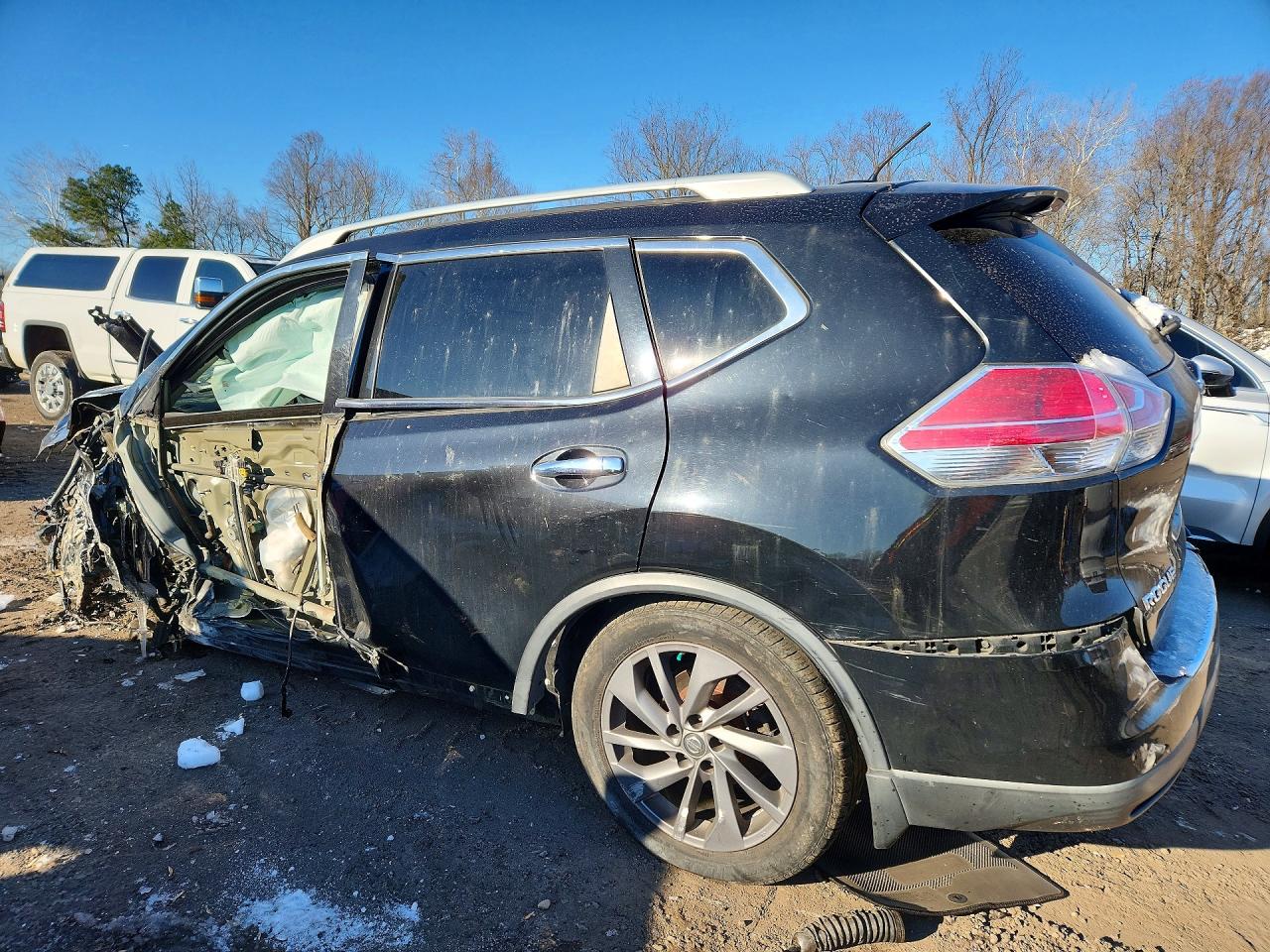 2016 NISS Rogue VIN 5N1AT2MT7GC743450 photo 2