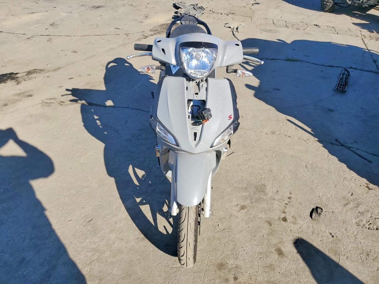 2022 Piaggio Liberty 15 VIN ZAPM898G7N7003622 photo 2