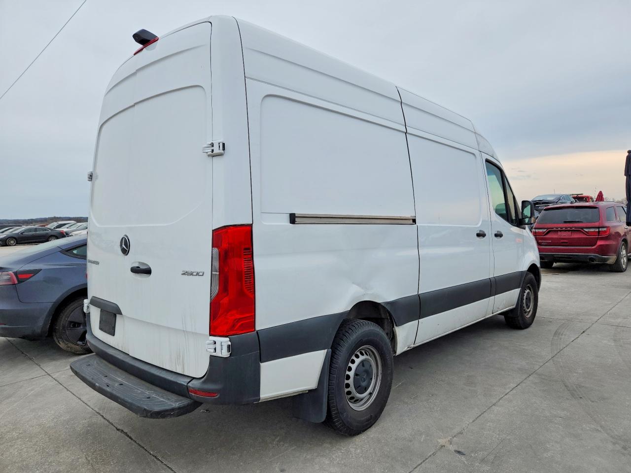 2024 Mercedes Sprinter VIN W1Y4NBHY9RT161379 photo 3