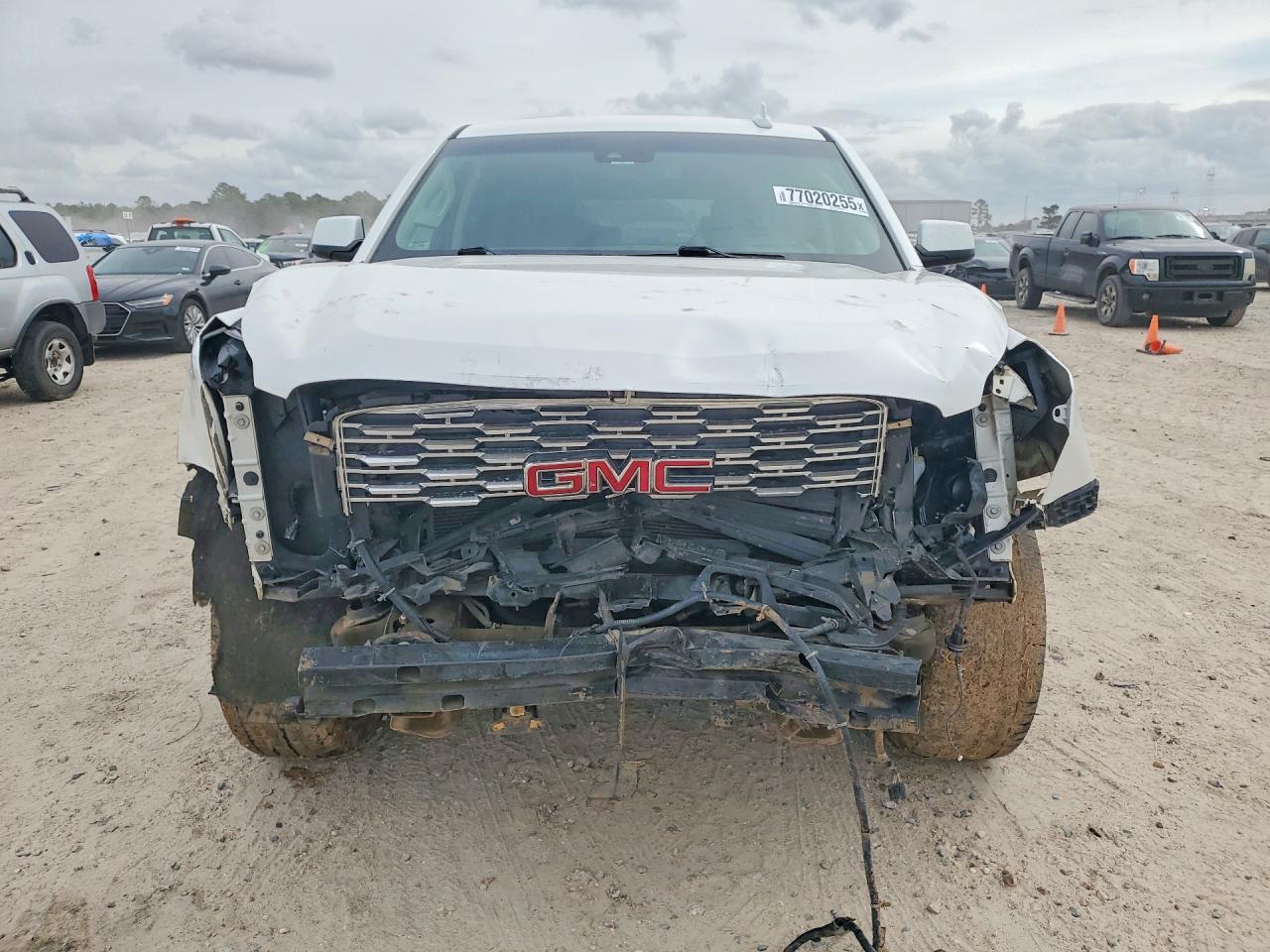 2018 GMC Yukon VIN 1GKS1HKJ2JR124055 photo 5