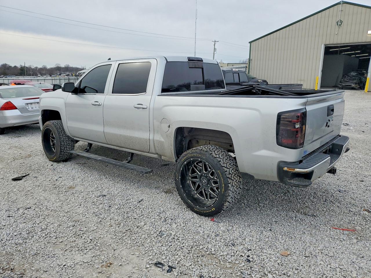 2018 Chevrolet All models VIN 3GCUKSECXJG507009 photo 2