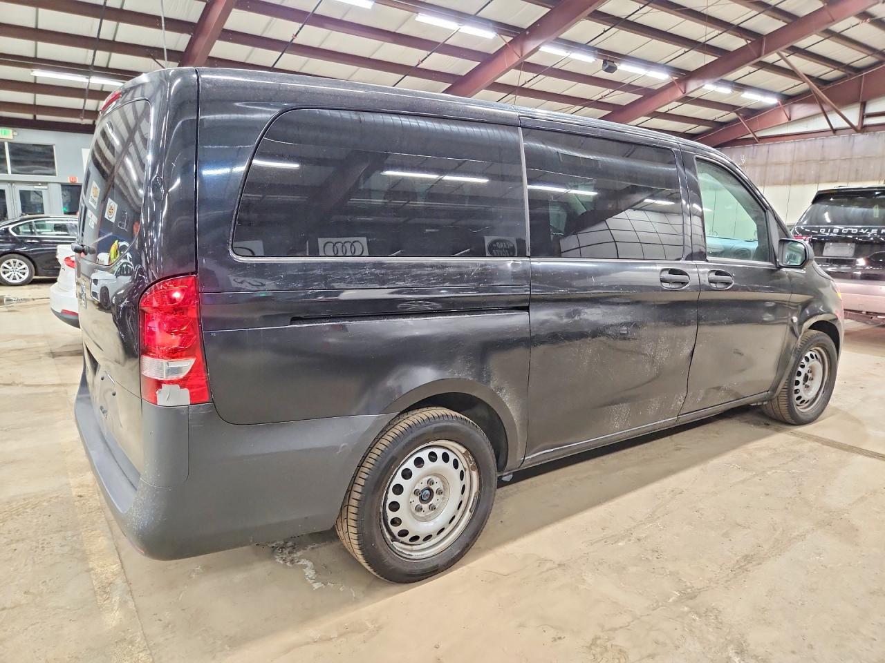 2019 Mercedes-Benz Metris VIN WD4PG2EE2K3511985 photo 3