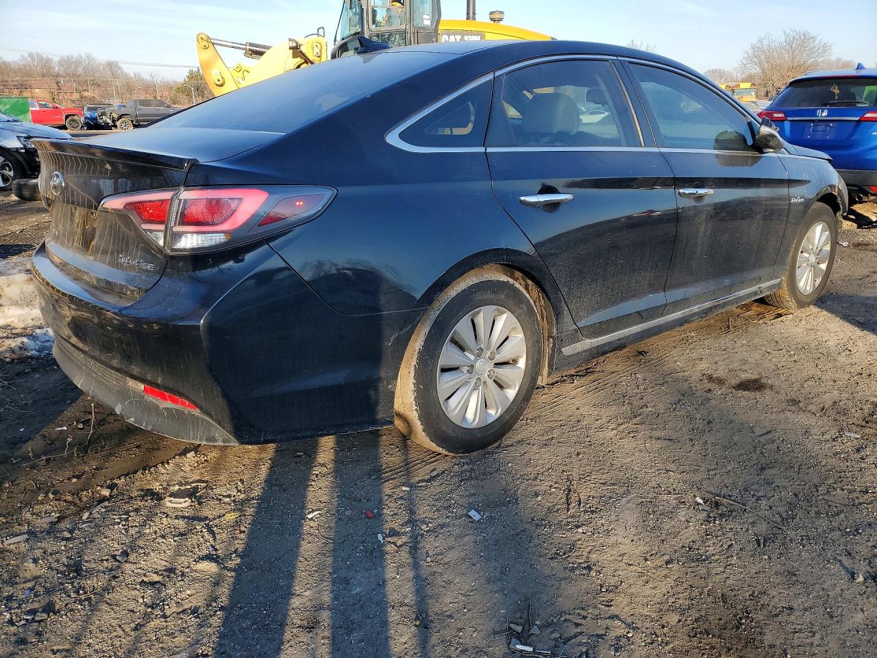 2016 Hyundai Sonata hybrid VIN KMHE24L11GA038994 photo 3
