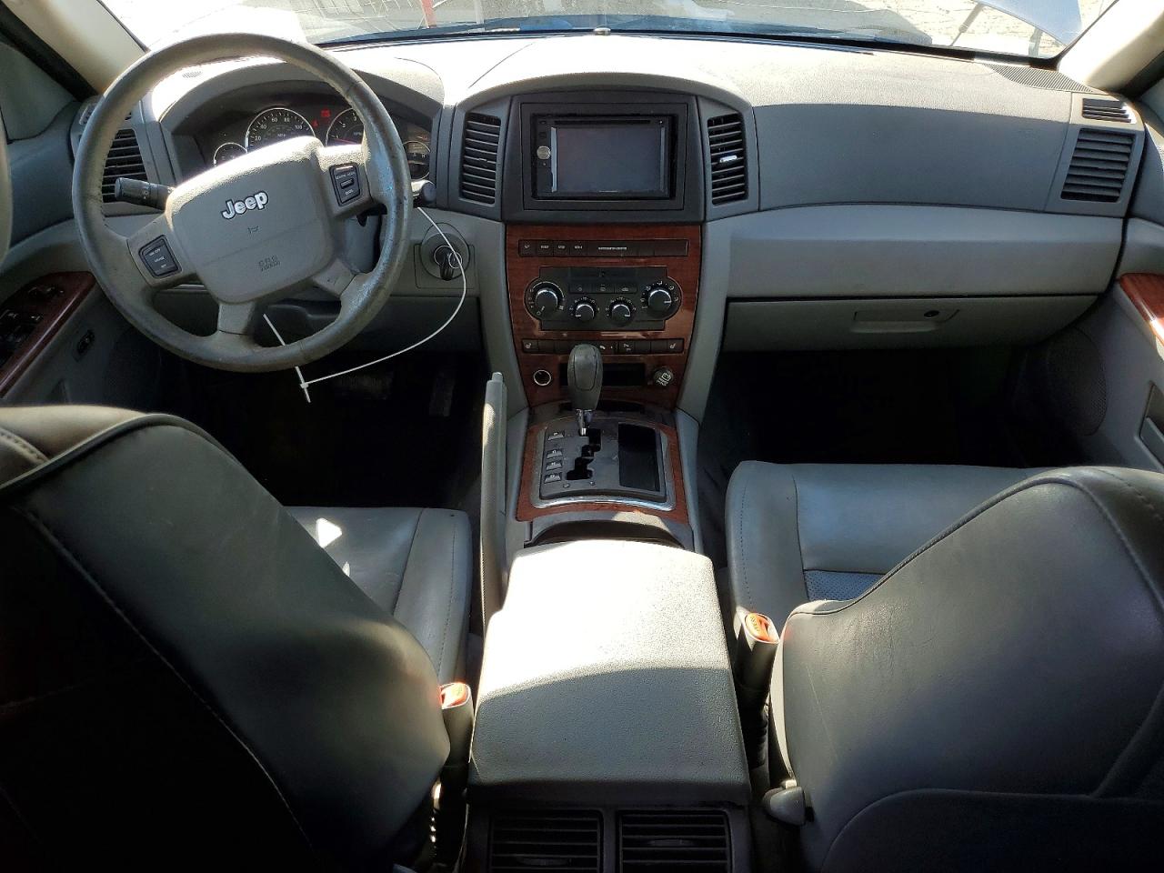 2005 Jeep Cherokee VIN 1J8HS58N55C590978 photo 8