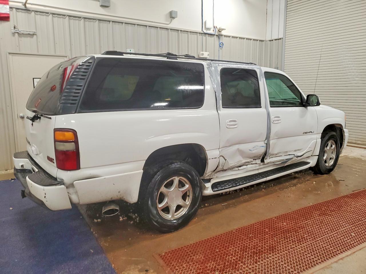 2001 GMC Denali VIN 1GKFK66U71J147112 photo 3