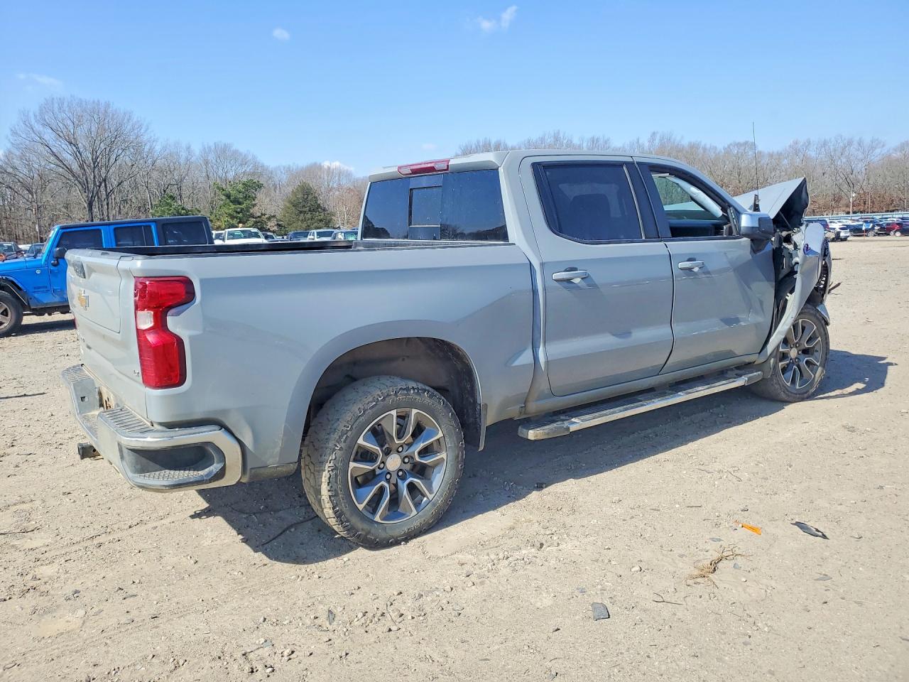 2024 Chevrolet All models VIN 3GCUDDE8XRG194024 photo 3