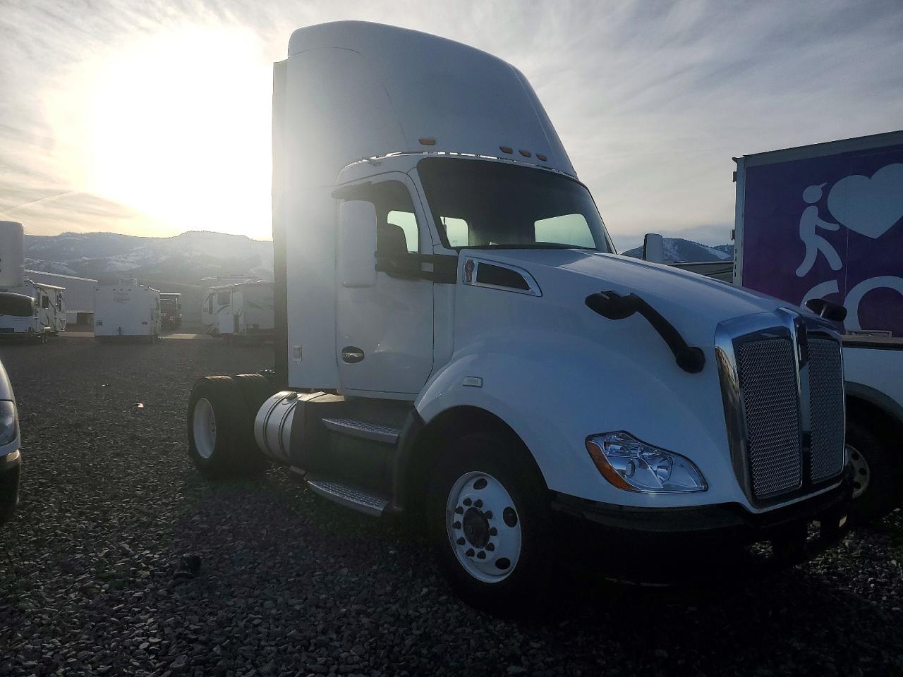 2016 KENWORTH All models VIN 1XKYA48X8GJ496618 photo 9