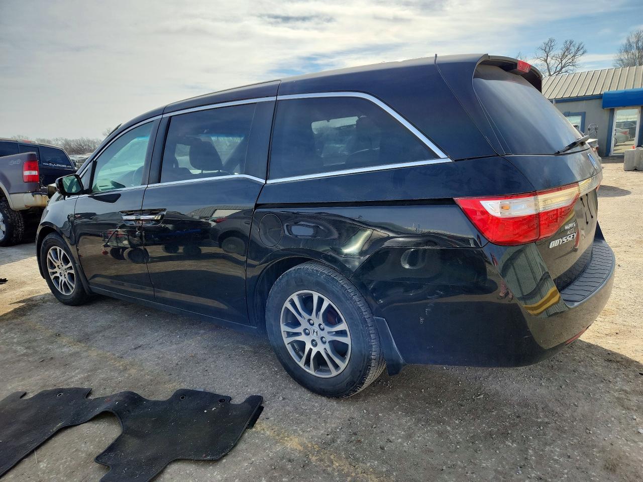 2013 Honda All models VIN 5FNRL5H60DB052885 photo 2