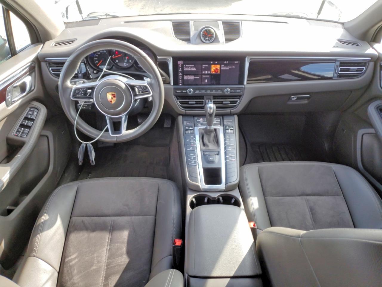 2021 Porsche Macan VIN WP1AA2A58MLB13009 photo 8
