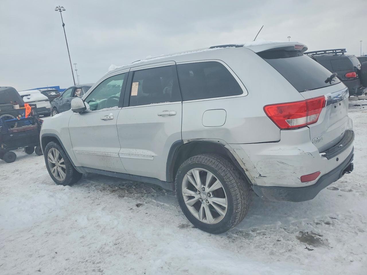 2013 Jeep Grand cher VIN 1C4RJFAG4DC553466 photo 2