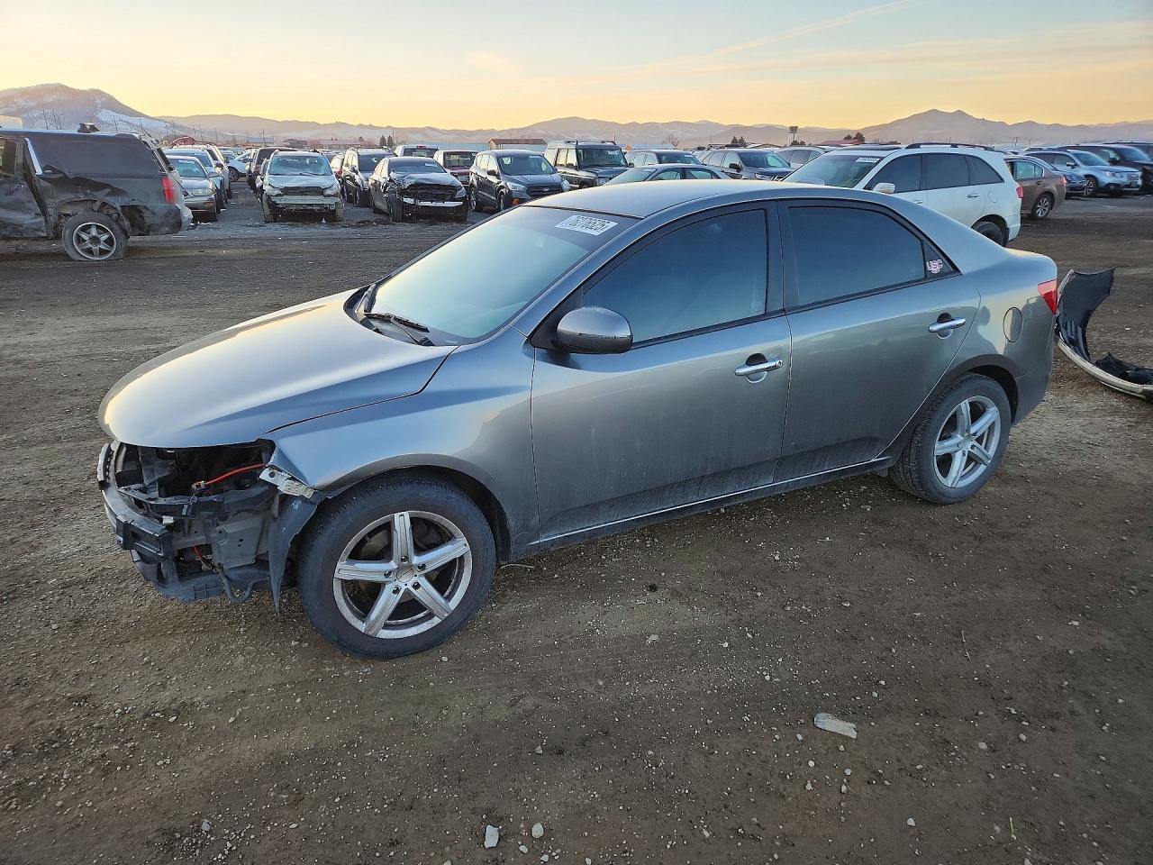 2011 Kia Forte VIN KNAFU4A21B5378689 photo 1