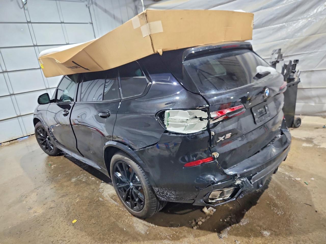 2026 BMW X5 VIN 5UX23EU05T9113304 photo 2