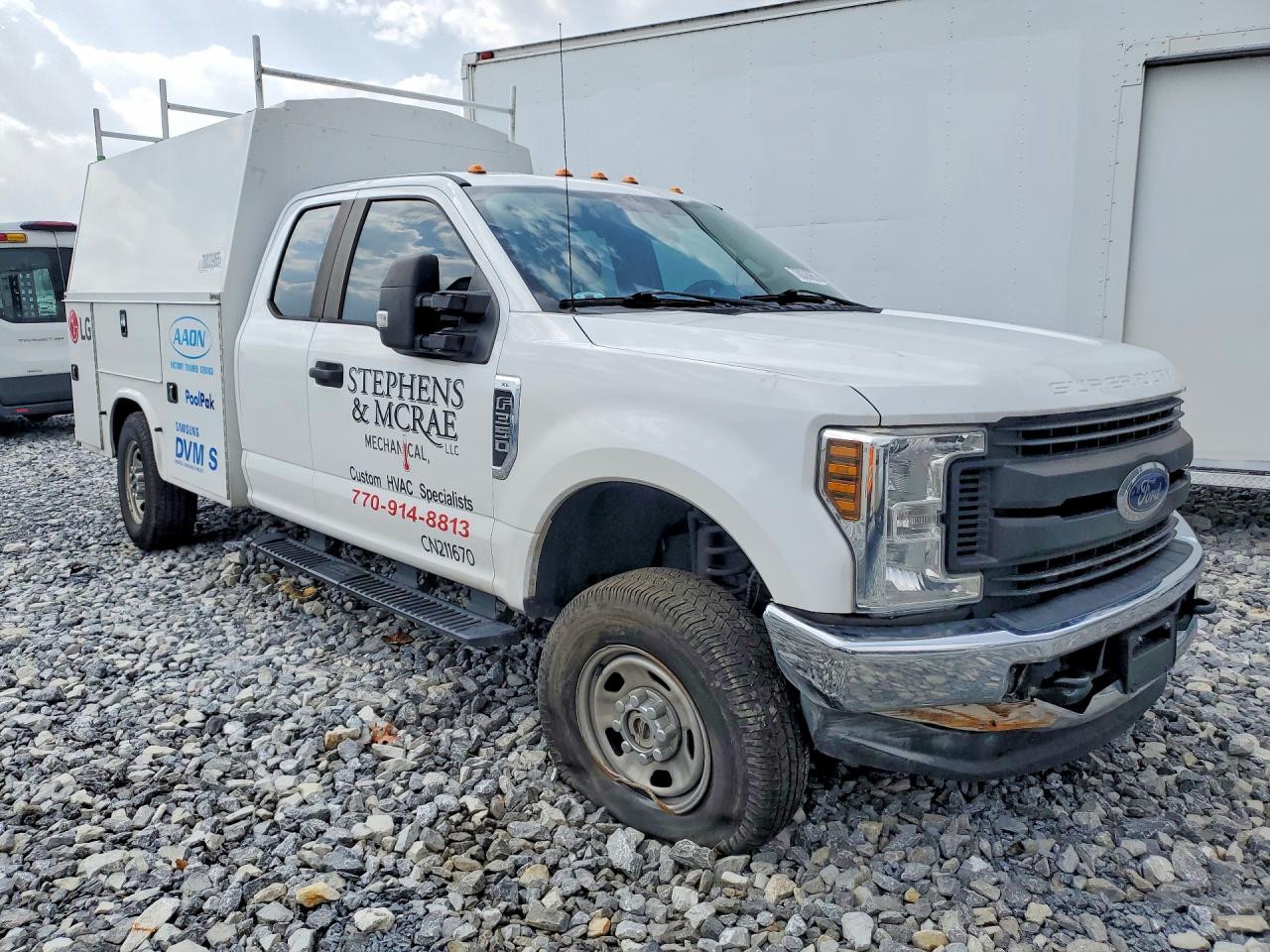 2018 Ford F350 VIN 1FD8X3F63JEC95302 photo 4