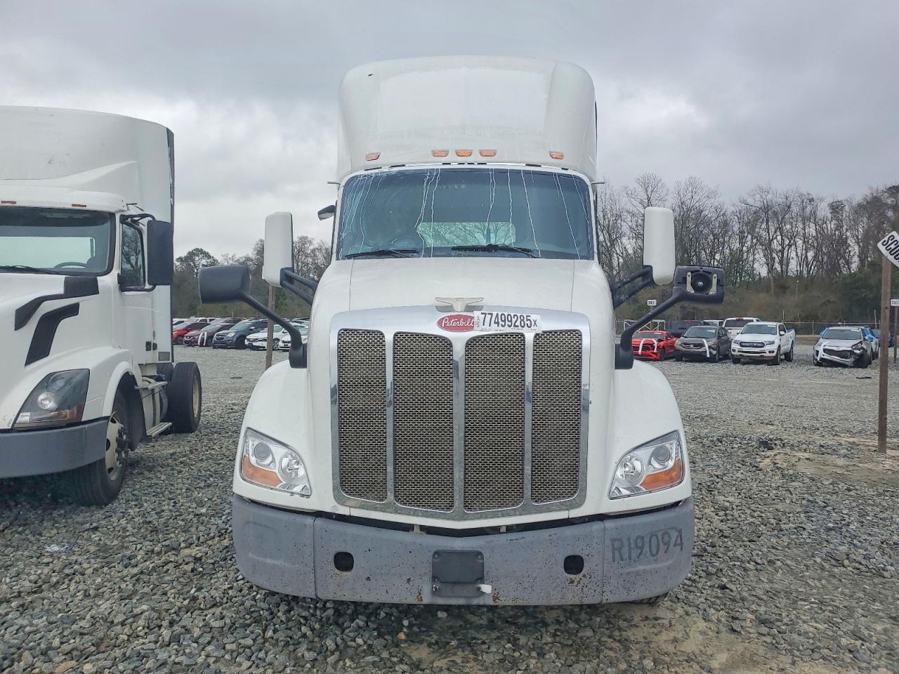 2017 PETERBILT All models VIN 1XPBA48X6HD428477 photo 9