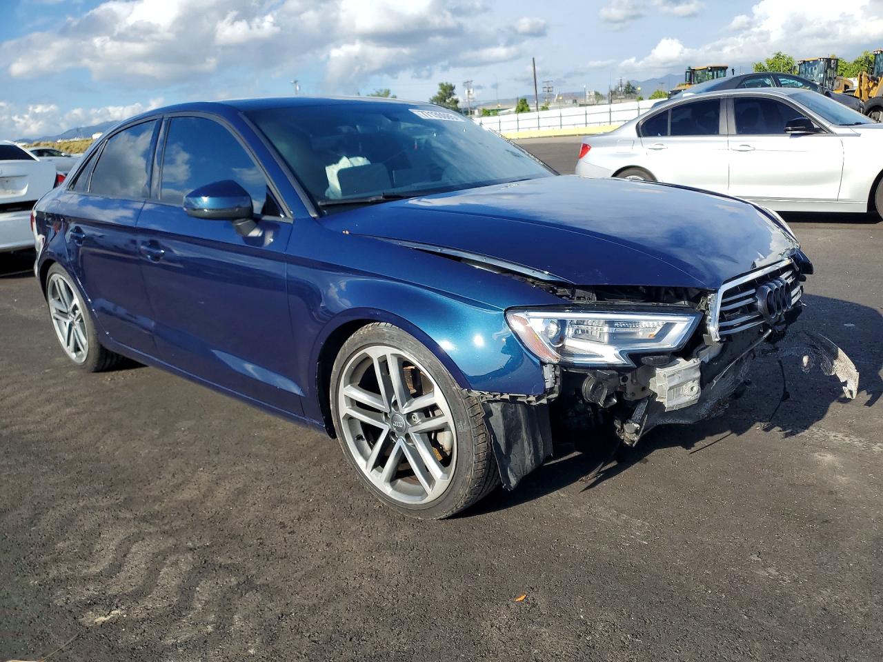 2018 Audi A3 VIN WAUB8GFF5J1033753 photo 4