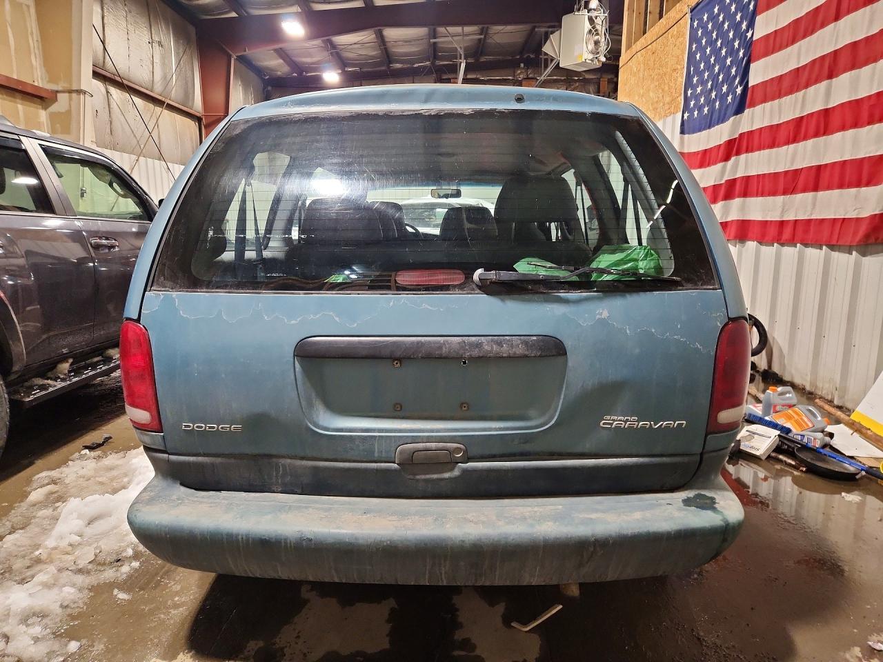 1996 Dodge Caravan VIN 1B4GP44R5TB281406 photo 6
