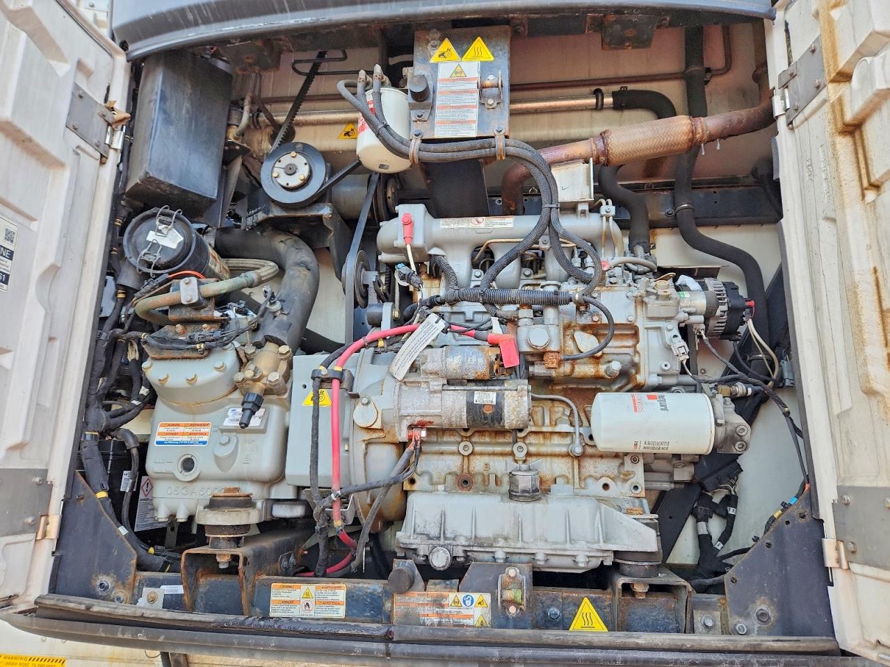 2022 UTLITY Refrigerat VIN 1UYVS1283N6560206 photo 9