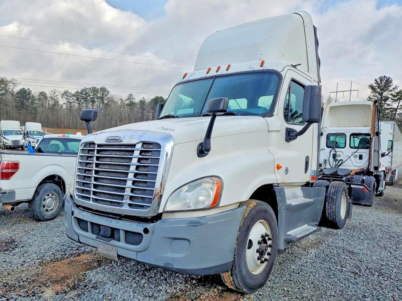 2016 FREIGHTLINER All other VIN 1FUBGEDV0GLHC5749 photo 9