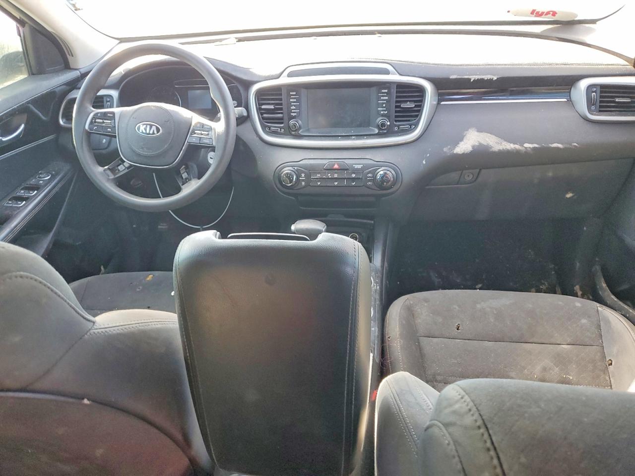 2019 Kia Sorento VIN 5XYPG4A3XKG534775 photo 8