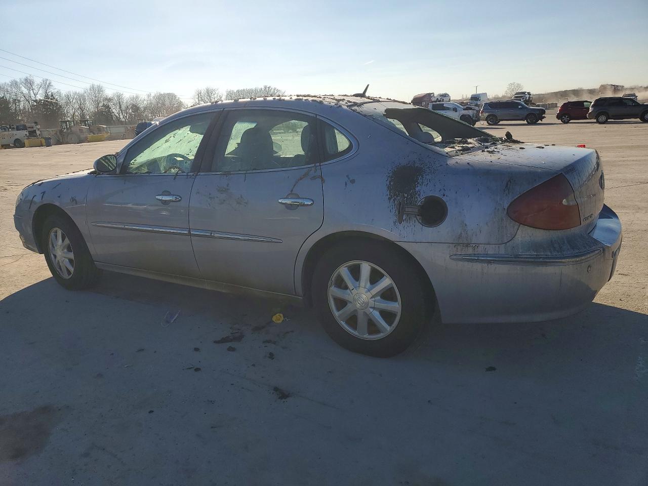 2006 Buick Lacrosse VIN 2G4WD582461272657 photo 2