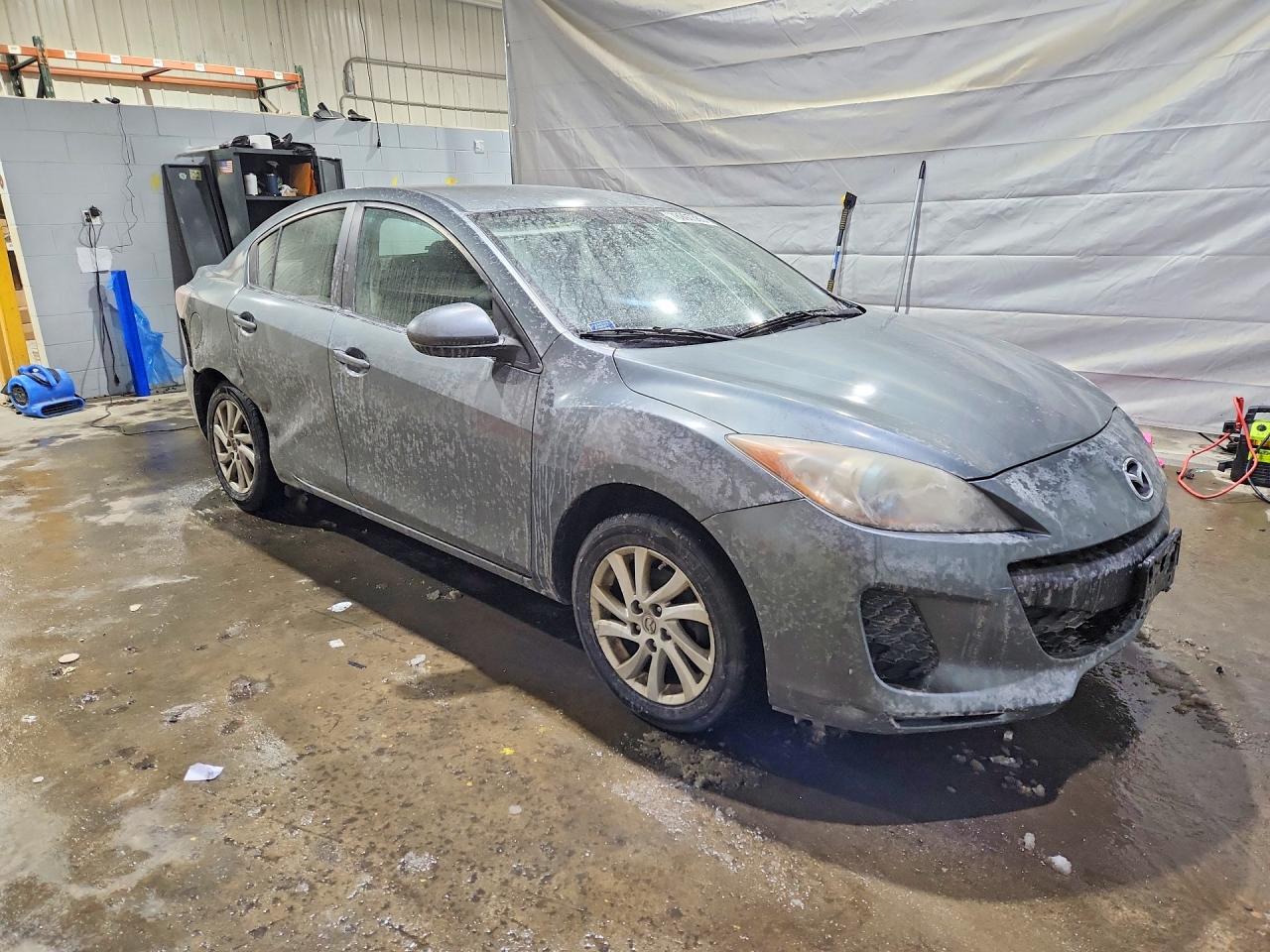 2012 Mazd 3 VIN JM1BL1V80C1597556 photo 4