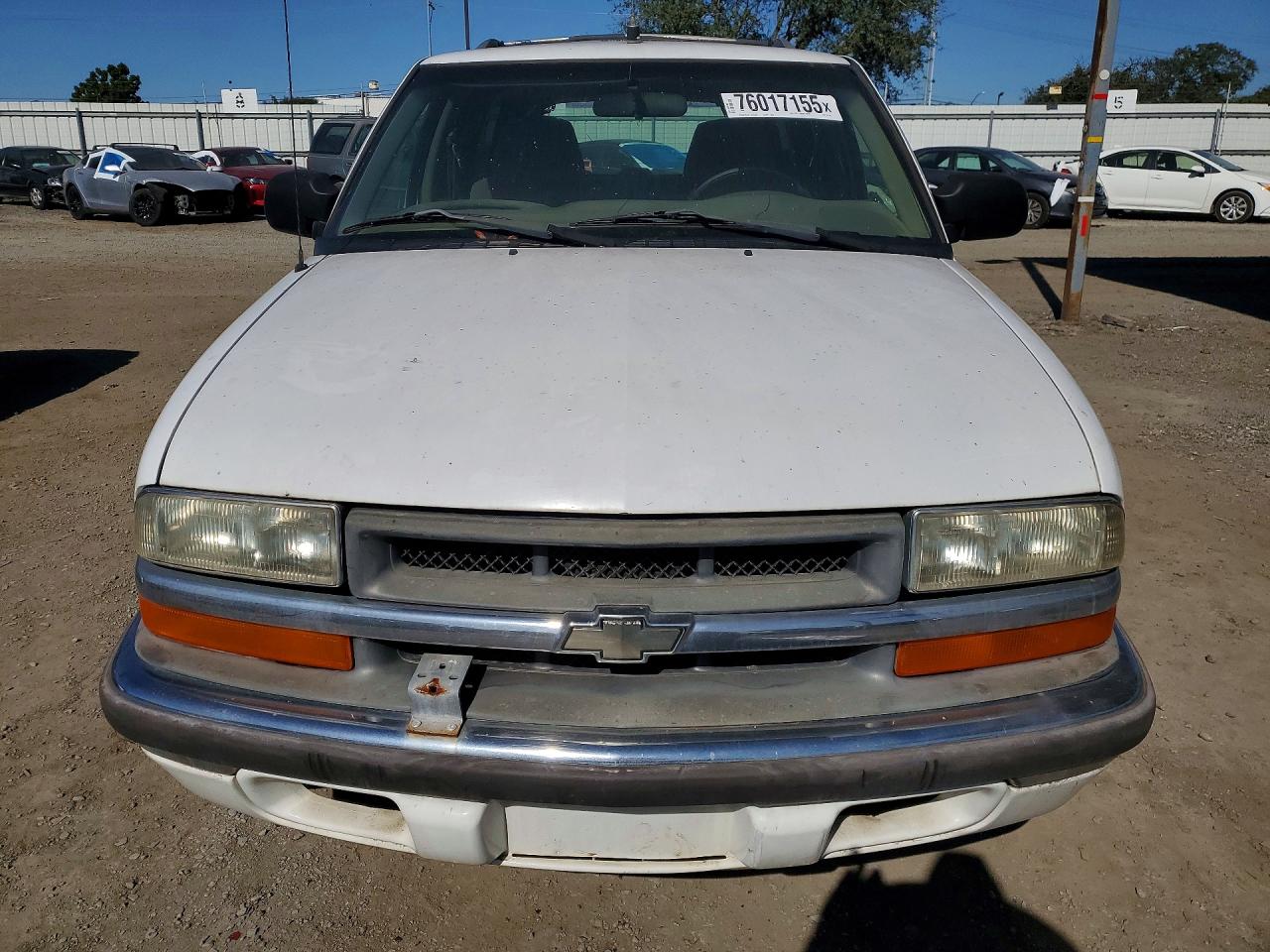 2000 CHEV Blazer VIN 1GNDT13W1Y2117866 photo 5