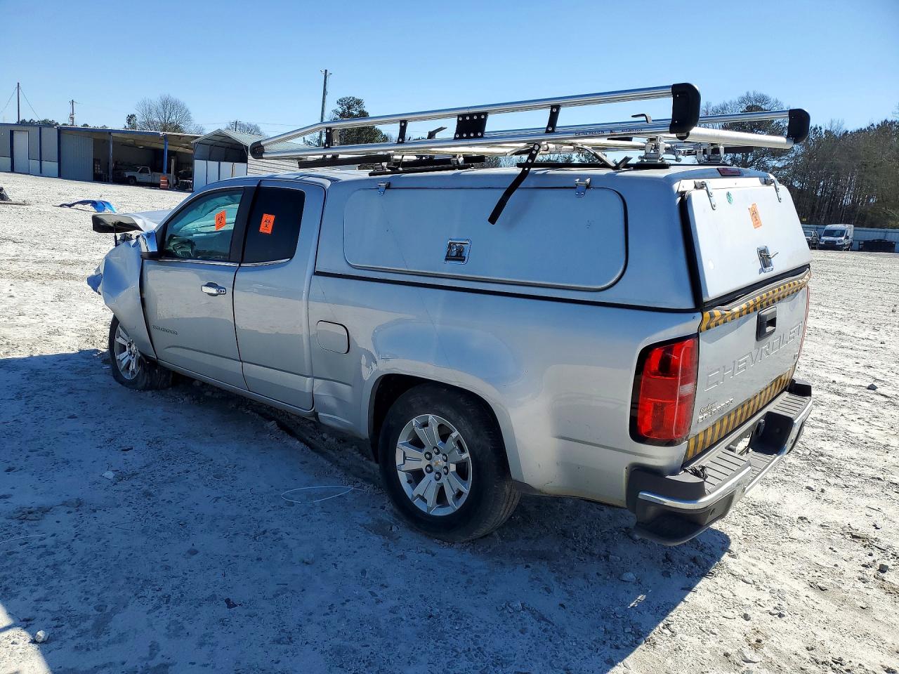 2022 Chevrolet Colorado VIN 1GCHSCEA1N1166061 photo 2